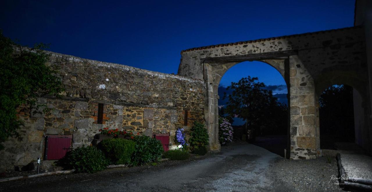 Le Boupère Domaine De La Courillere Bed & Breakfast エクステリア 写真